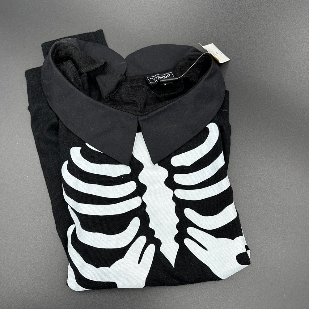 Hot Topic XL Knit Sweater ish NWT Rib Cage Skull